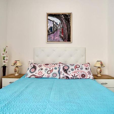 Cozy Studio Apartment Near The Beach Torrevieja Eksteriør billede