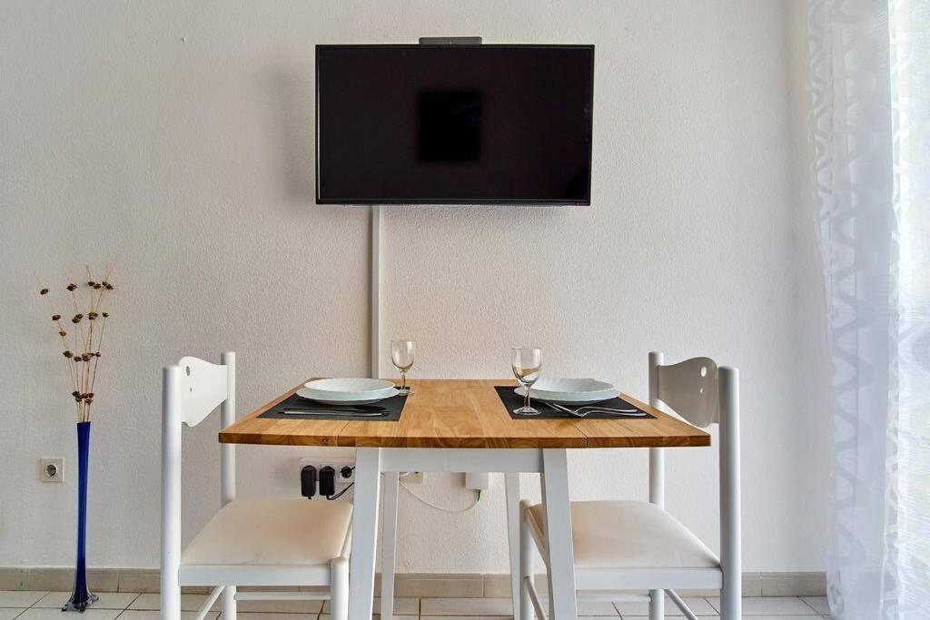 Cozy Studio Apartment Near The Beach Torrevieja Eksteriør billede