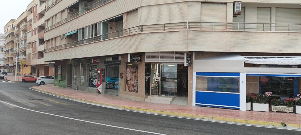 Cozy Studio Apartment Near The Beach Torrevieja Eksteriør billede